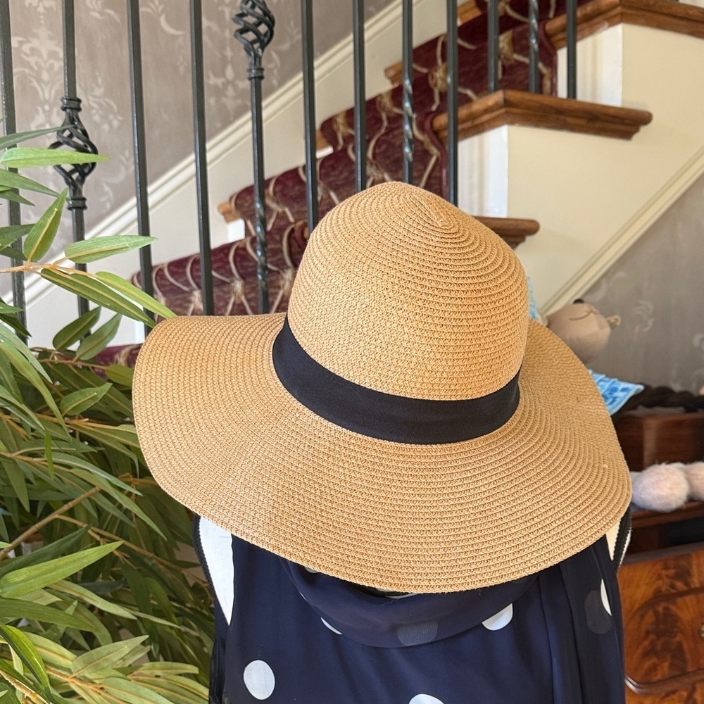 Ladies, straw hat, black trim, ponytail style, excellent condition